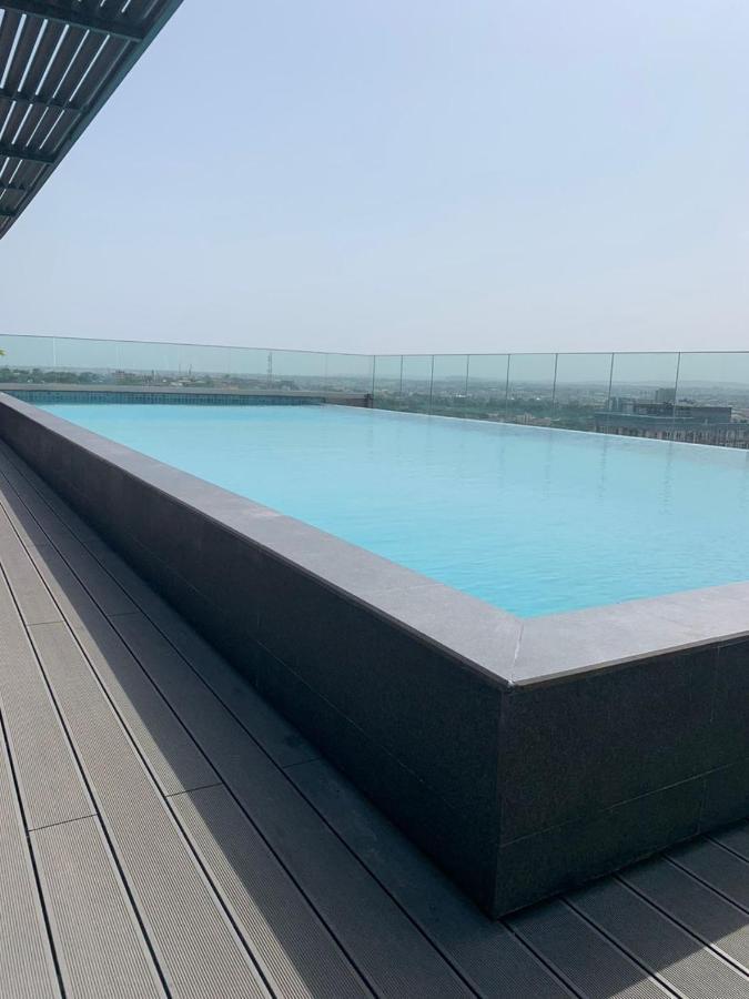 Rt Properties @ The Lennox Airport Residential Accra Buitenkant foto