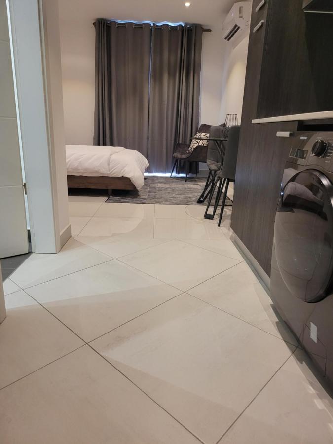 Rt Properties @ The Lennox Airport Residential Accra Buitenkant foto